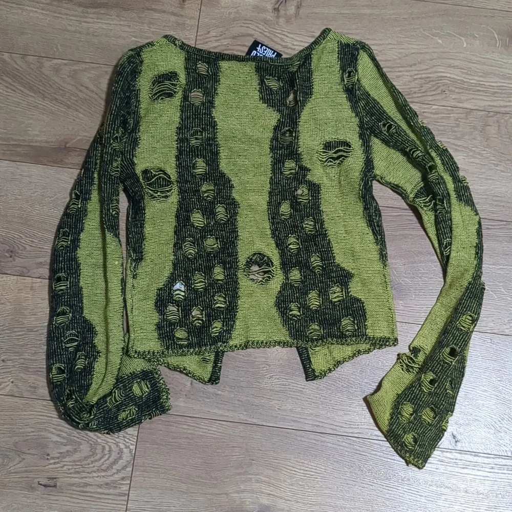 The Ragged Priest distressed Long Sleeve Cutout green Top size 6 - Picture 8 of 11